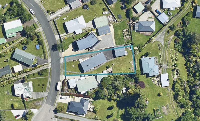 18 Bay Grove, Pukehangi, Rotorua - Carousel 1