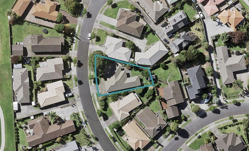 69 Frank Nobilo Drive, Golflands, Auckland - Carousel 1