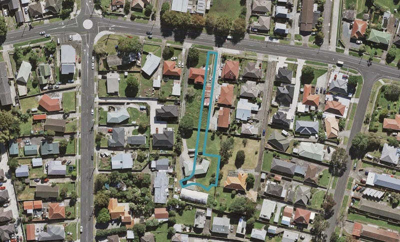 11 Orona Way, Papatoetoe, Auckland - Carousel 1