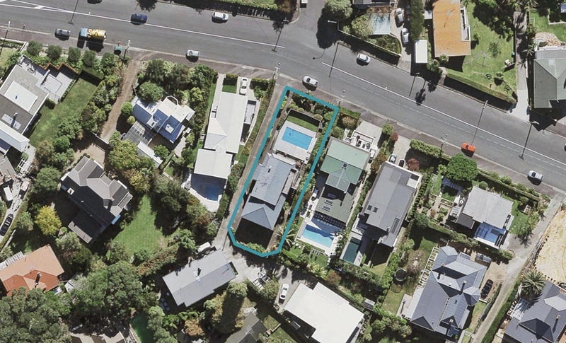 44 Hinemoa Street, Birkenhead, Auckland - Carousel 1