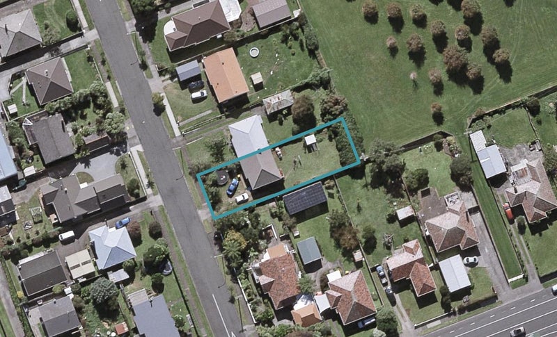 57 Somerset Street, Brooklands, New Plymouth - Carousel 1