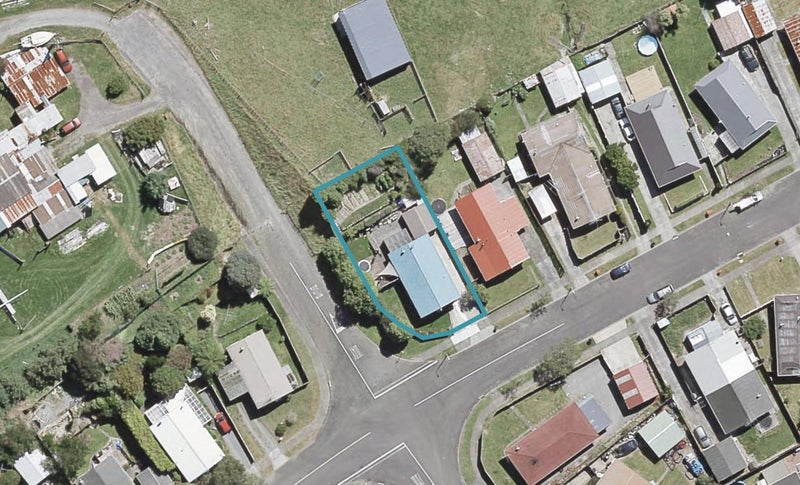 39 Hartford Crescent, Totara Park, Upper Hutt - Carousel 1