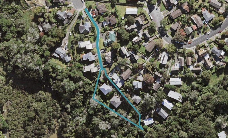 2/28 Stephanie Close, Glenfield, Auckland - Carousel 1