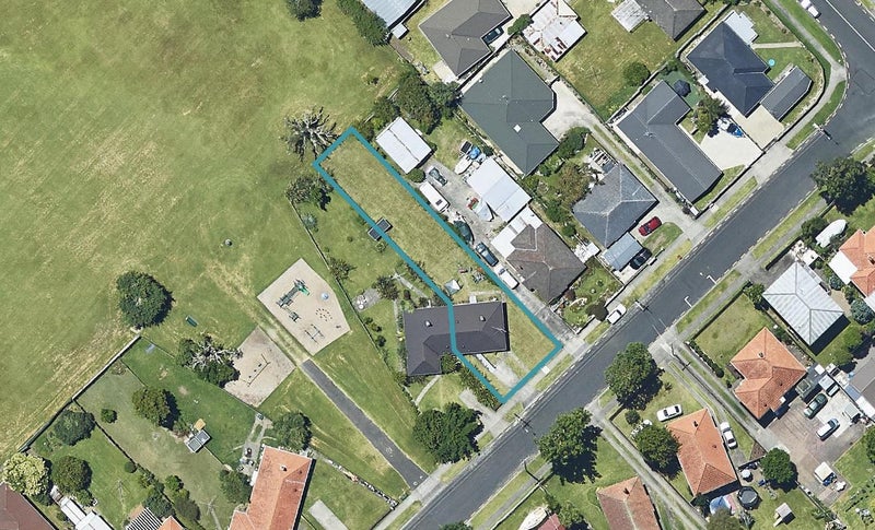 9 Anzac Road, Gate Pa, Tauranga - Carousel 1