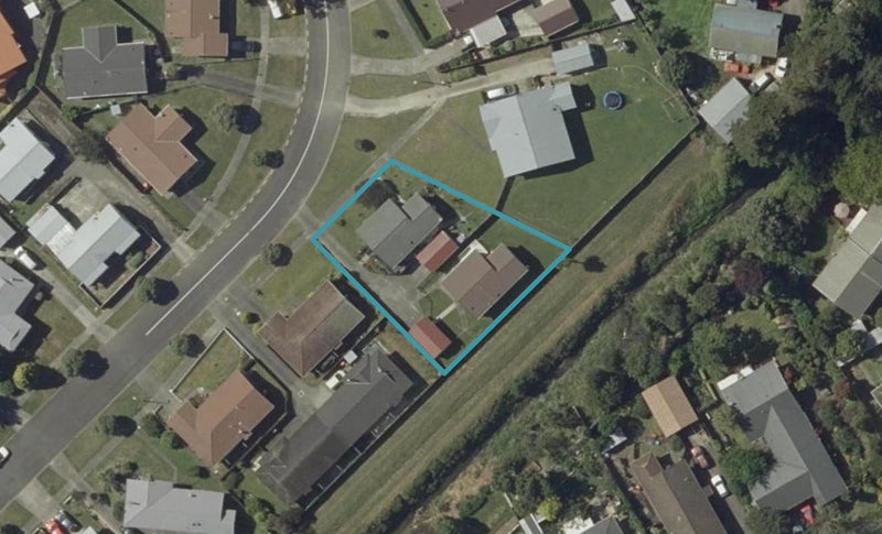 49 Chatsworth Place, Highbury, Palmerston North - Carousel 1
