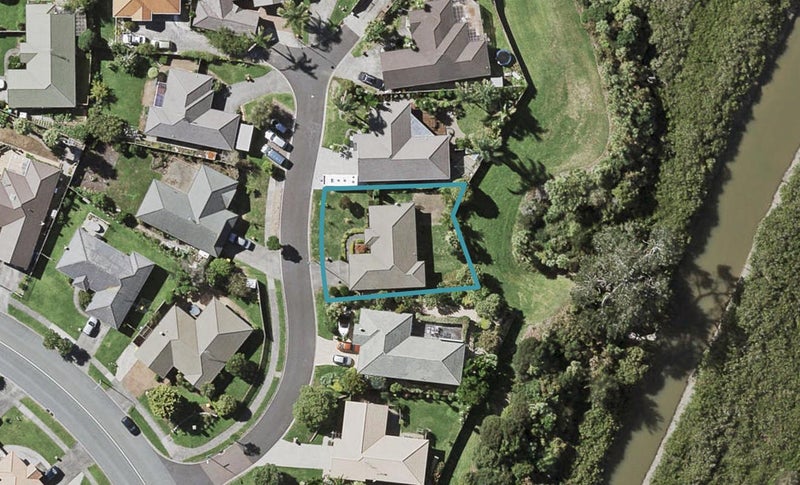 7 Corfield Way, Burswood, Auckland - Carousel 1