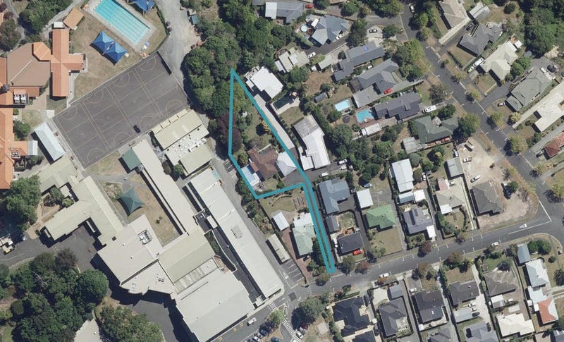 12 Martin Street, Fairfield, Hamilton - Carousel 1