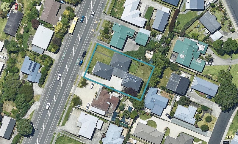 2/1130 Cameron Road, Gate Pa, Tauranga - Carousel 1