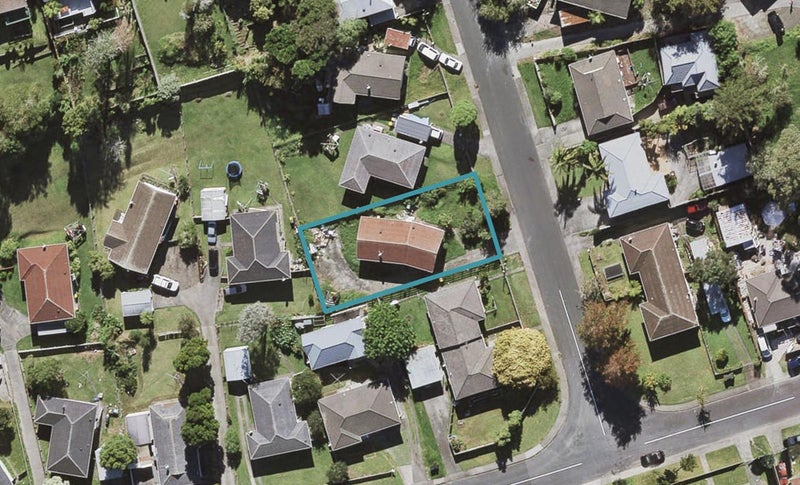 8 Shale Avenue, Massey, Auckland - Carousel 1