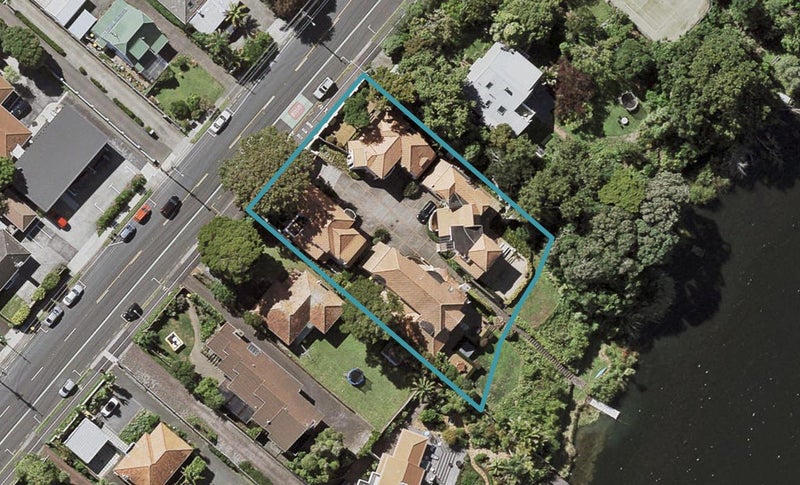 4/76 Shakespeare Road, Milford, Auckland - Carousel 1
