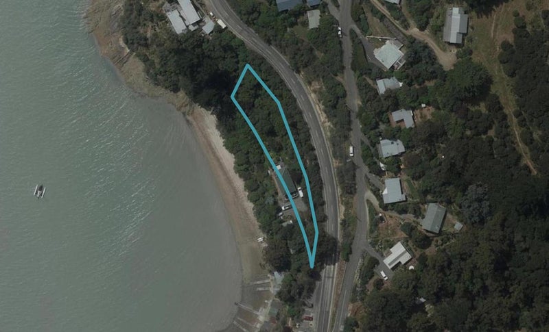 399 Marine Drive, Charteris Bay, Governors Bay - Carousel 1