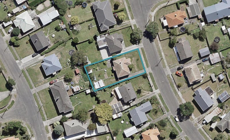 9 Gillespie Street, Taita, Lower Hutt - Carousel 1