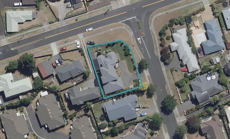 2 Bramley Drive, Rototuna, Hamilton - Carousel 1