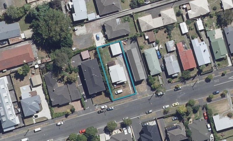 49 Cook Street, Hamilton East, Hamilton - Carousel 1