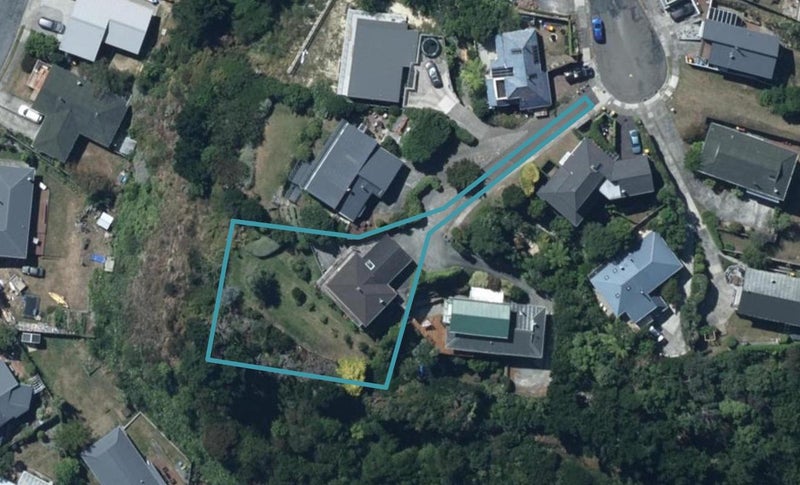 12 Moray Place, Papakowhai, Porirua - Carousel 1