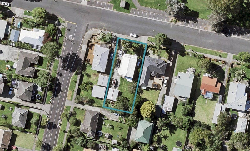117 Point England Road, Point England, Auckland - Carousel 1