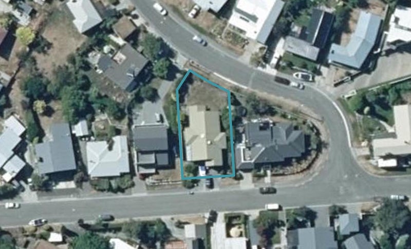 28A Veint Crescent, Queenstown, Queenstown - Carousel 1