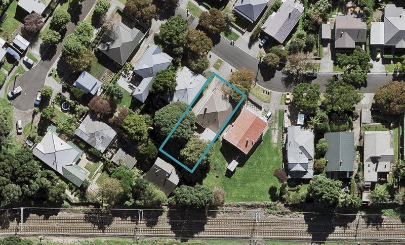 36 Malvern Road, Morningside, Auckland - Carousel 1