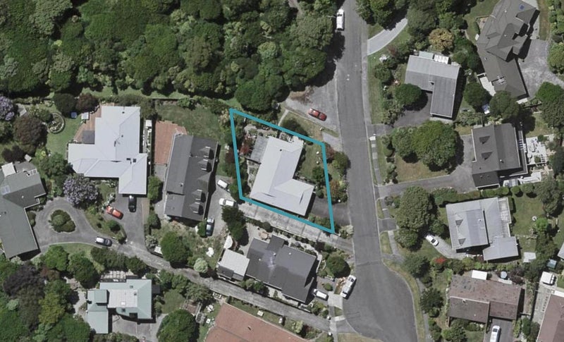 12 Manu Grove, Waikanae, Waikanae - Carousel 1