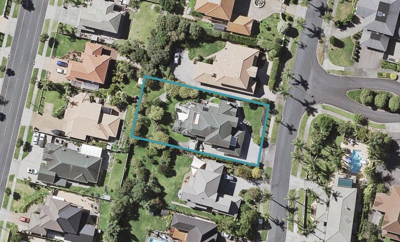 19 Anaheim Boulevard, Shamrock Park, Auckland - Carousel 1