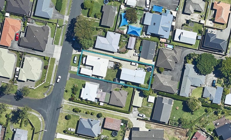 10B Short Street, Otumoetai, Tauranga - Carousel 1