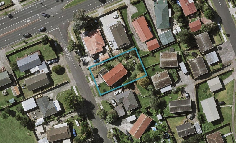 4 Shalimar Place, Clover Park, Auckland - Carousel 1