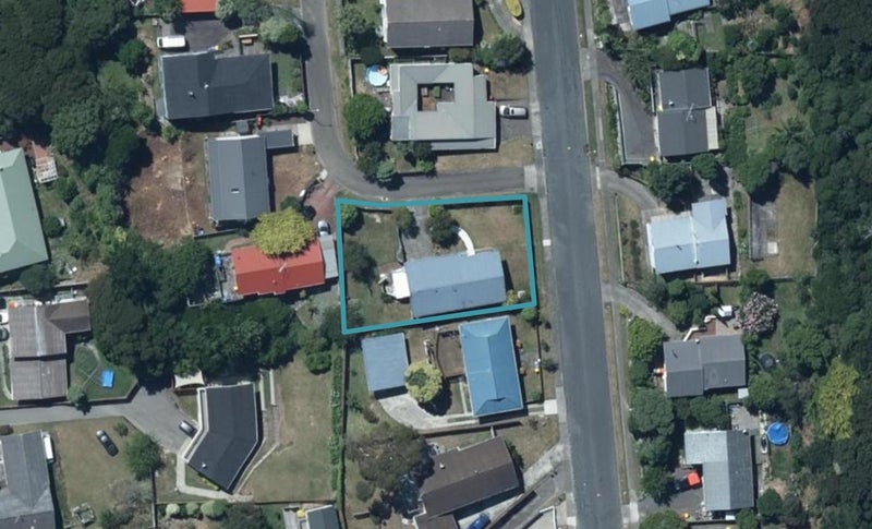 90 Leeward Drive, Whitby, Porirua - Carousel 1