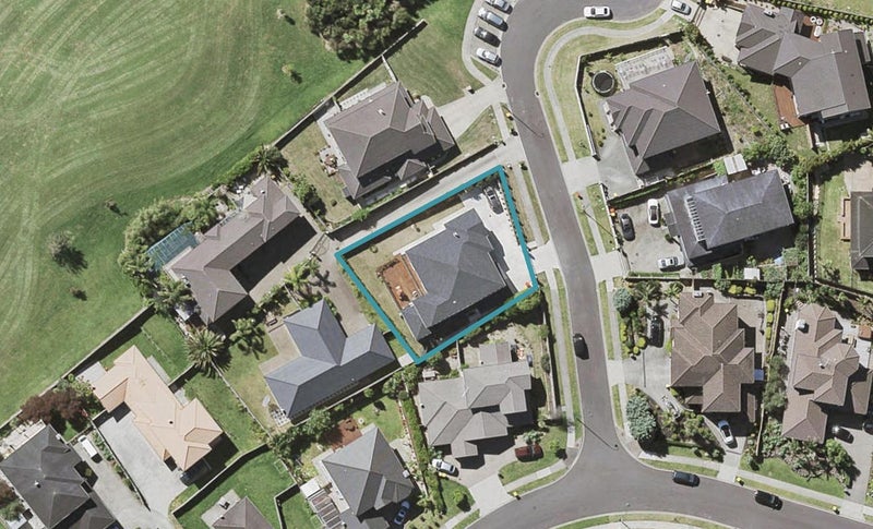 4 Lough Derg Place, Pinehill, Auckland - Carousel 1