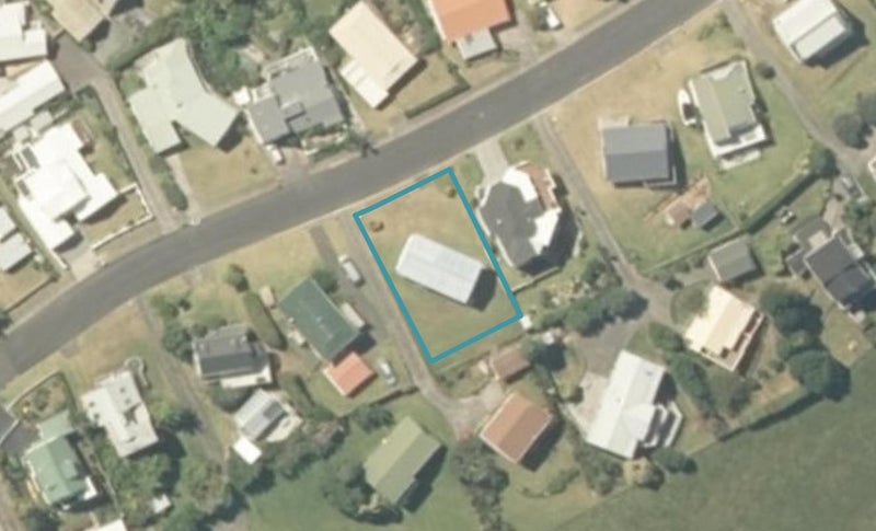 433 Onemana Drive, Onemana, Whangamatā - Carousel 1