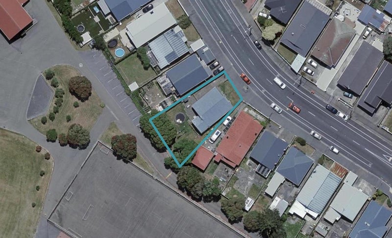 210 Coutts Street, Rongotai, Wellington - Carousel 1