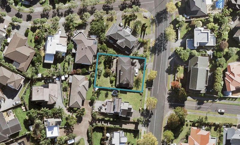 47 Marina View Drive, West Harbour, Auckland - Carousel 1