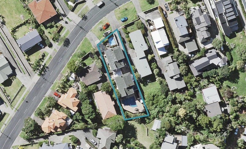 2/34 Kowhai Road, Campbells Bay, Auckland - Carousel 1