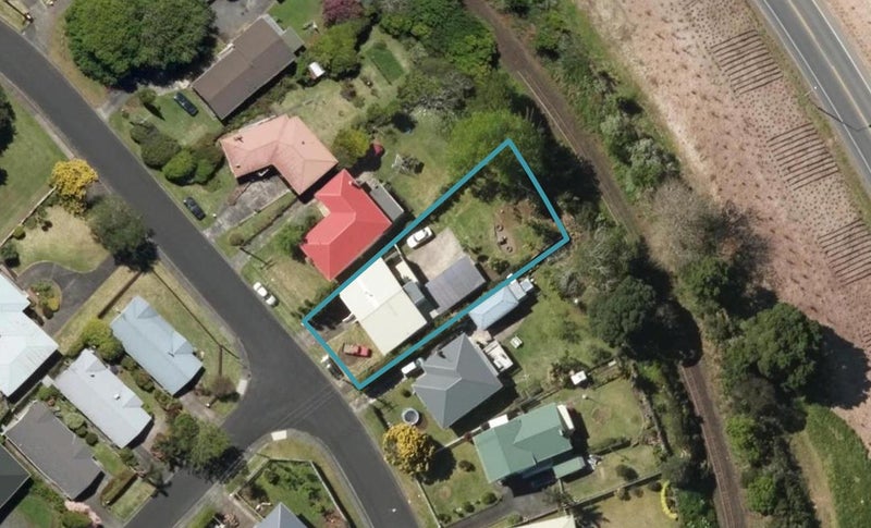 51 Fisher Terrace, Kamo, Whangarei - Carousel 1