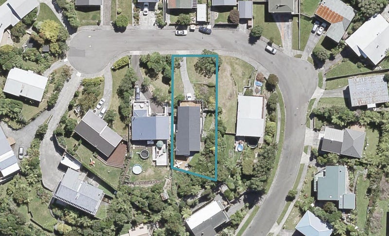 11 Wattle Grove, Maungaraki, Lower Hutt - Carousel 1