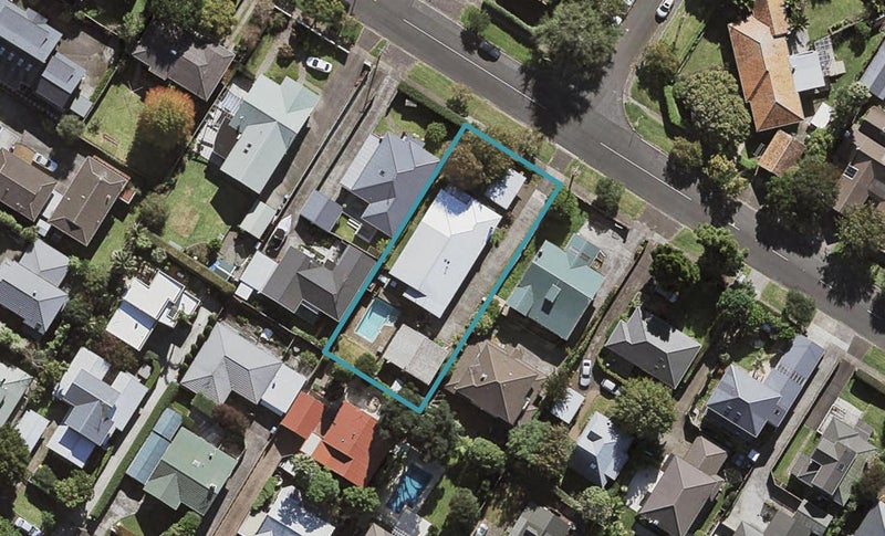 5 Horotutu Road, Greenlane, Auckland - Carousel 1