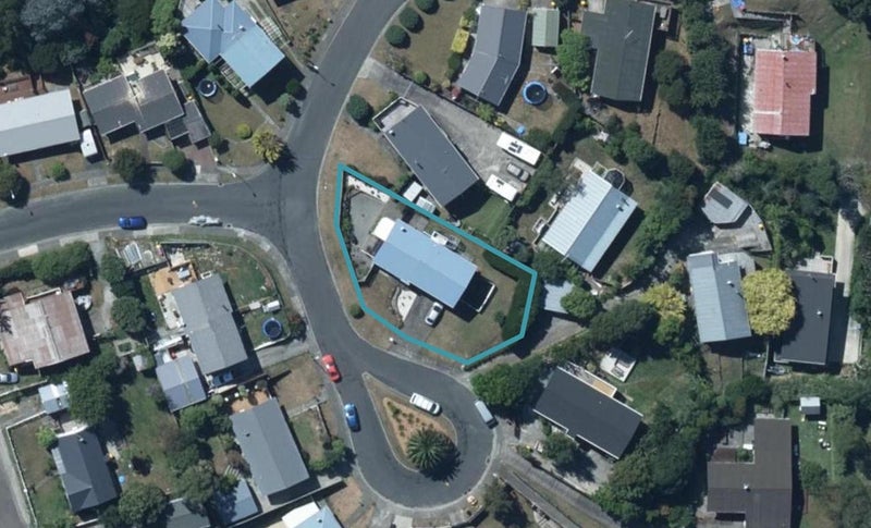 34 Woolwich Close, Whitby, Porirua - Carousel 1