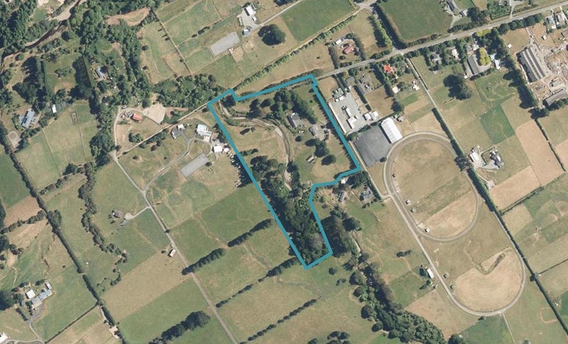 11 Leonards Road, Mangaroa, Upper Hutt - Carousel 1