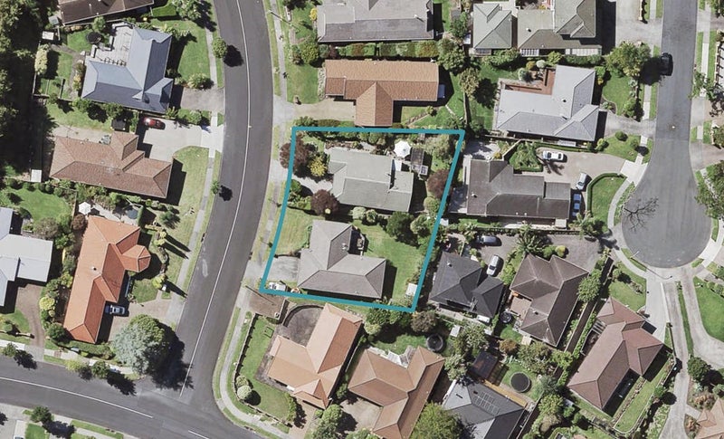 2/32 Northpark Avenue, Northpark, Auckland - Carousel 1
