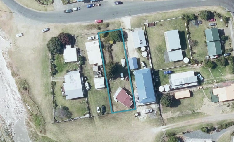 44 Moana Drive, Māhia - Carousel 1
