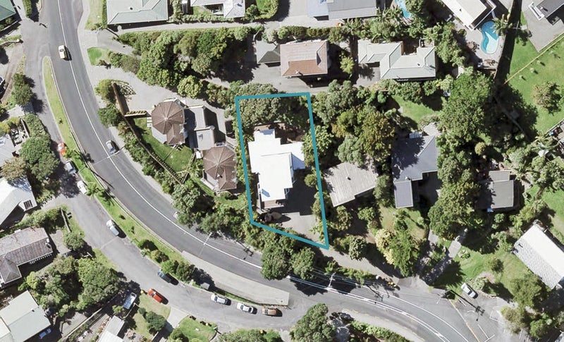 551 Beach Road, Murrays Bay, Auckland - Carousel 1
