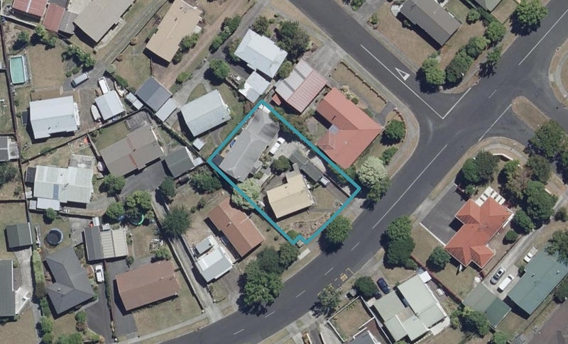 21 Tupelo Street, Pukete, Hamilton - Carousel 1