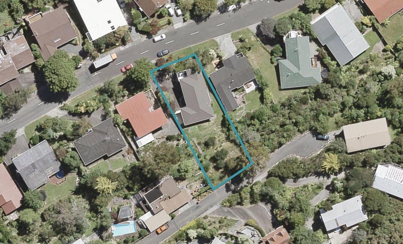 20 Chichester Drive, Pinehaven, Upper Hutt - Carousel 1
