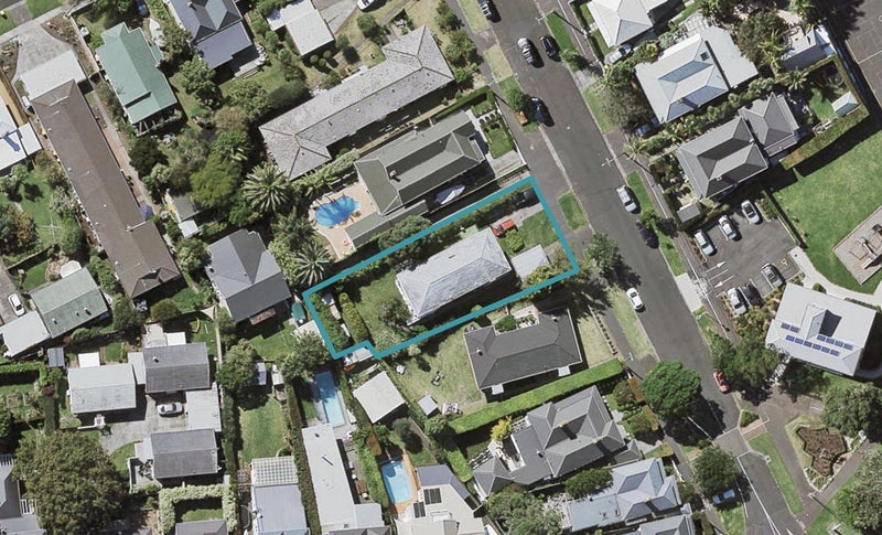 2/175 Victoria Road, Devonport, Auckland - Carousel 1