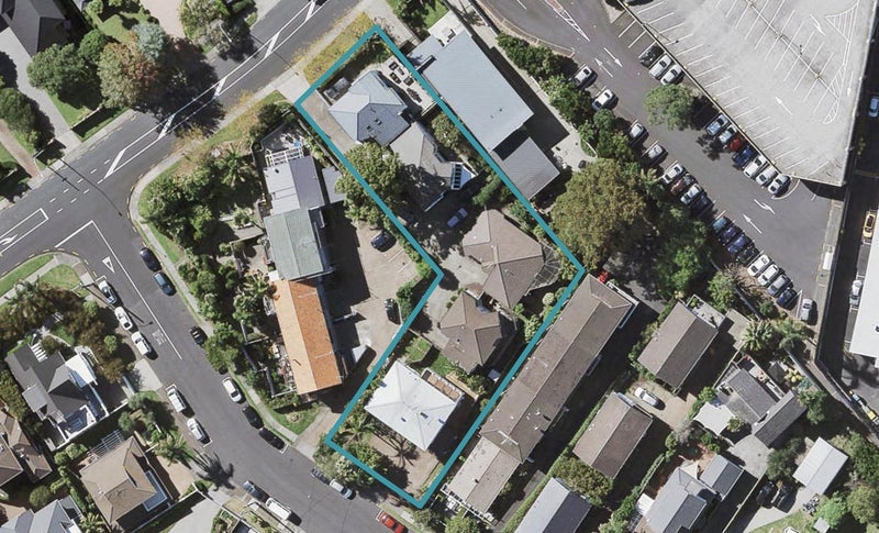 2/11 Campbell Road, Takapuna, Auckland - Carousel 1