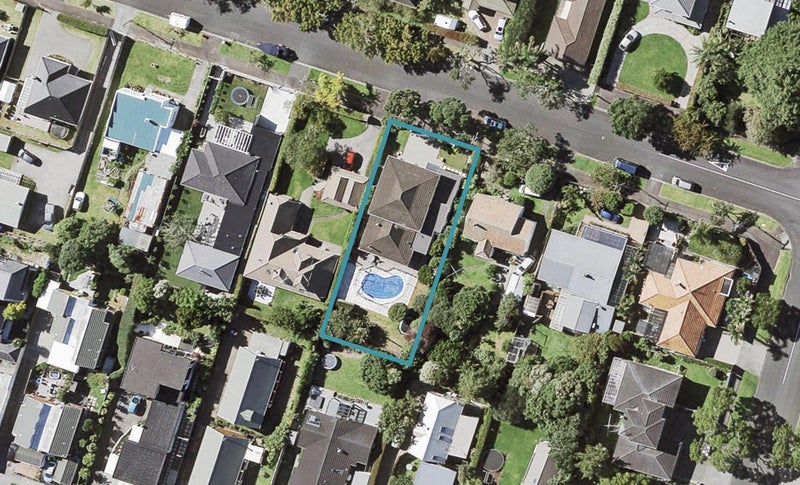 15 Colchester Avenue, Glendowie, Auckland - Carousel 1