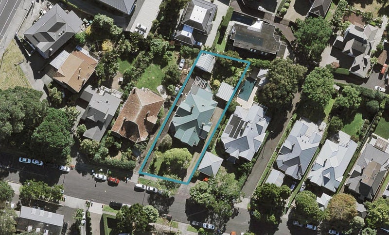6 Disraeli Street, Mount Eden, Auckland - Carousel 1