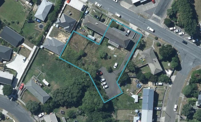201 Bedford Street, Cannons Creek, Porirua - Carousel 1