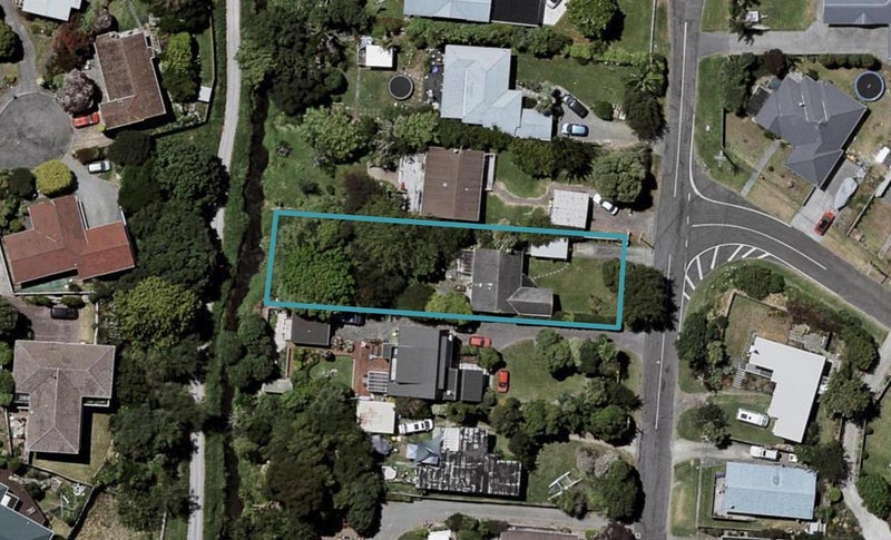15 Moa Road, Raumati Beach, Paraparaumu - Carousel 1