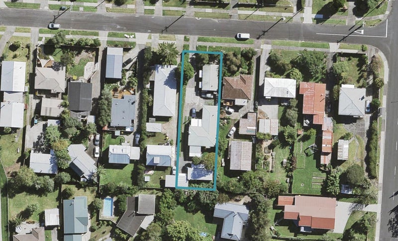 60 Routley Drive, Glen Eden, Auckland - Carousel 1