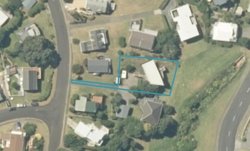 115 Russell Bruce Place, Onemana, Whangamatā - Carousel 1
